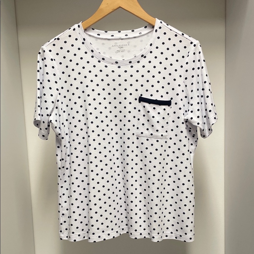 Appleseed's White and Navy Polka Dot Short Sleeve Tee with Pocket Trim Size PL